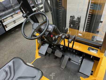 CAT Lift Trucks GC55