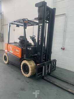 Doosan B50 X7