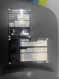 Clark S30D