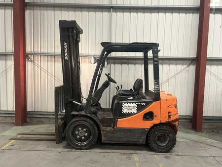 Doosan D25S-5