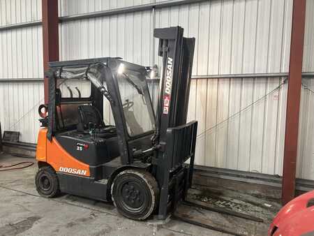 Doosan G25P-5