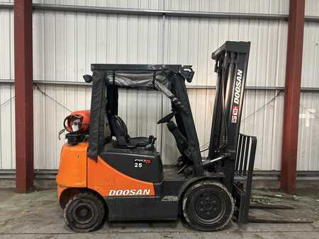 Doosan G25P-5