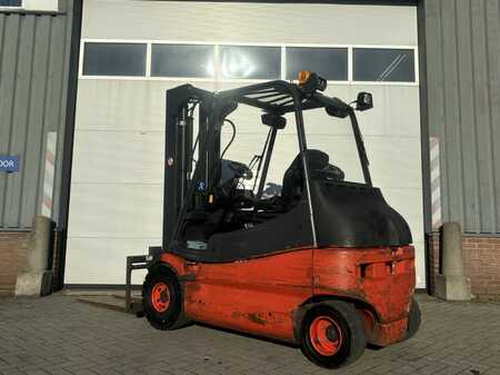 Linde E25-03